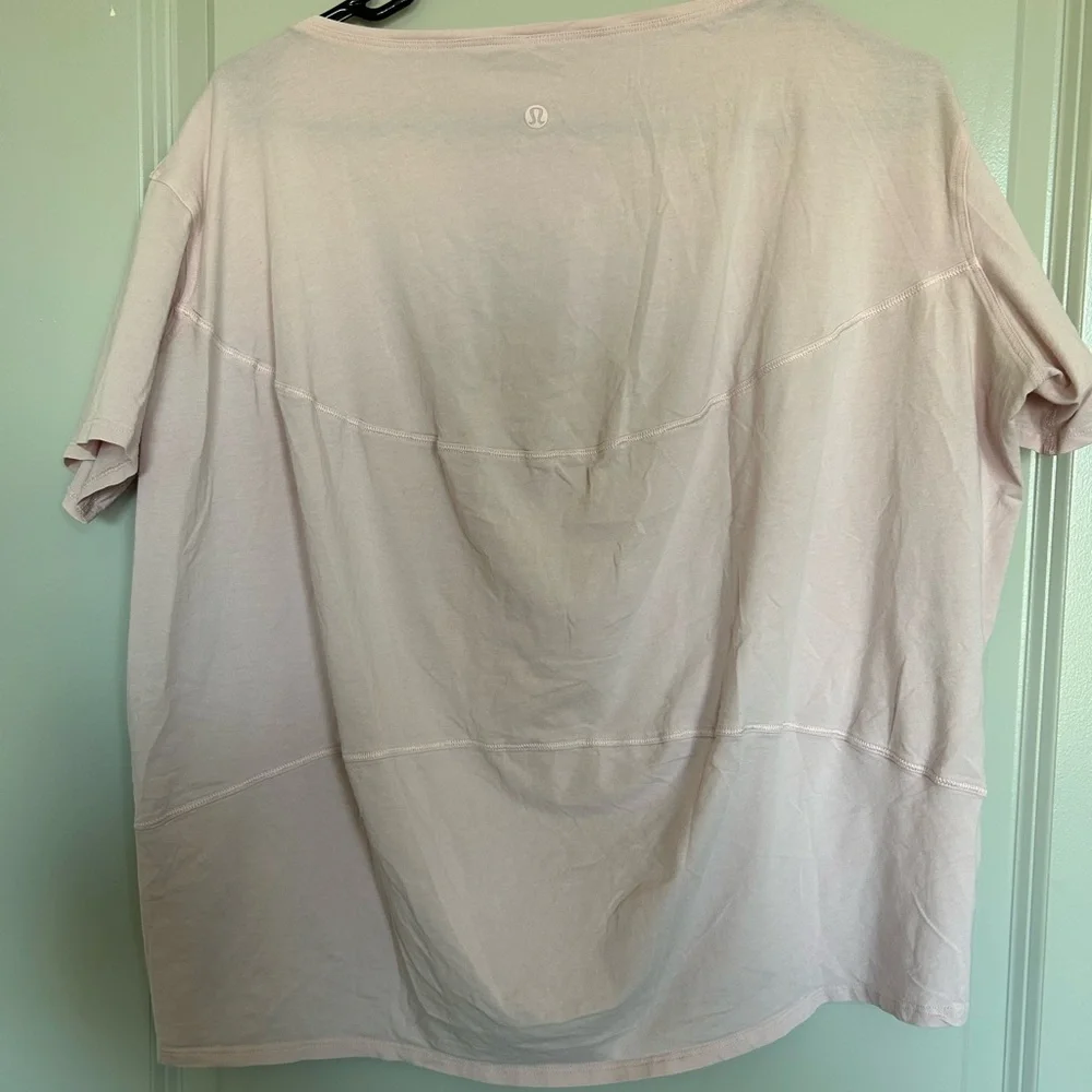 Lululemon Back in Action tee dusty rose - Picture 9 of 9